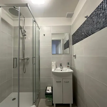 Sunny Apartment *