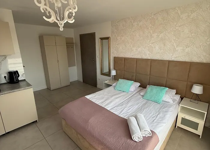 公寓 Sunny 亚斯塔尔尼亚