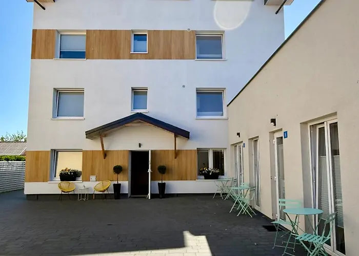Sunny Apartment