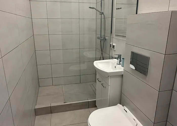 Sunny * 亚斯塔尔尼亚